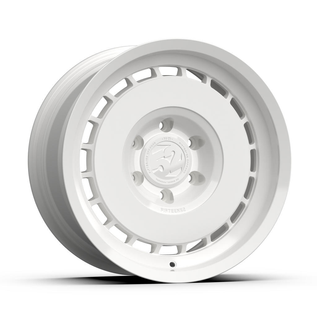 fifteen52 Evolution HD - Classic White