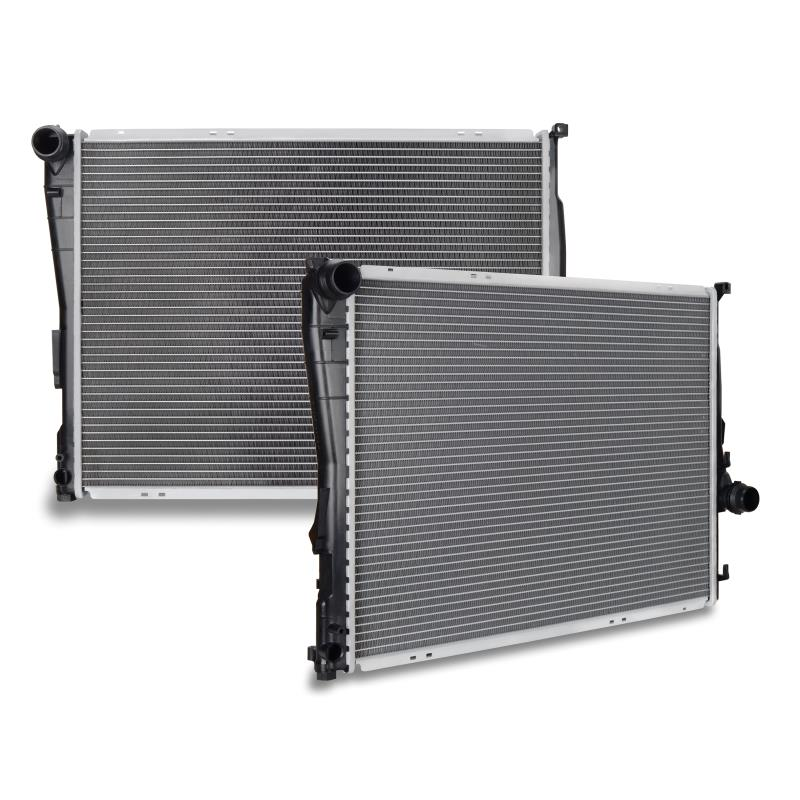 Mishimoto Replacement Radiator - BMW 330i 3.0L (2001-05)